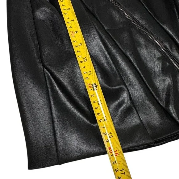 Gucci Black Mini Skirt SZ 6 Black Silk Blend Zipper Contemporary Designer